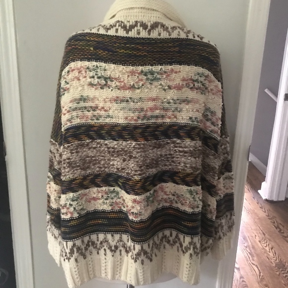 Golden Tote Lulumari Cozy Cardigan in Ivory Multi - Picture 3 of 6